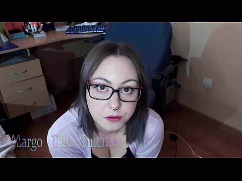 ❤️ Noia sexy amb ulleres xucla un consolador profundament davant la càmera ❤️ Fota al porno ca.sex00.top ❌